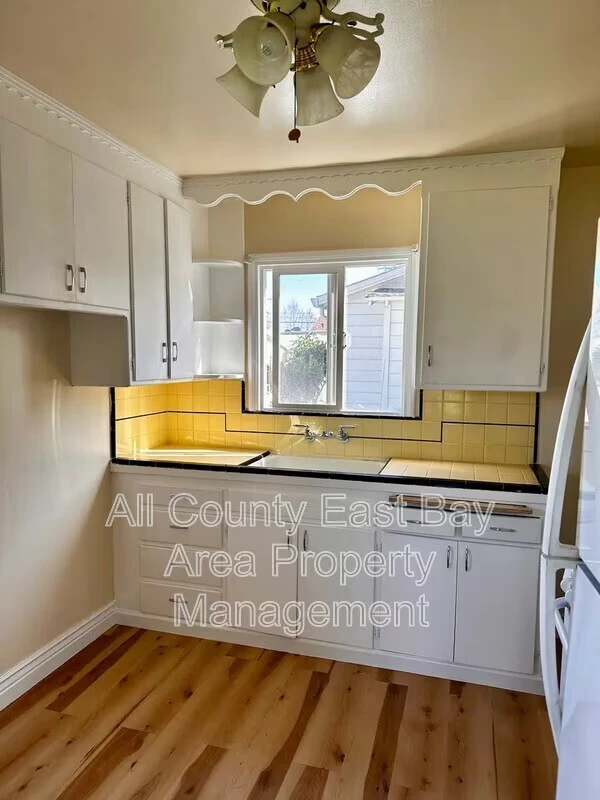 728 Cherry Way Hayward, CA 94541 photo 5