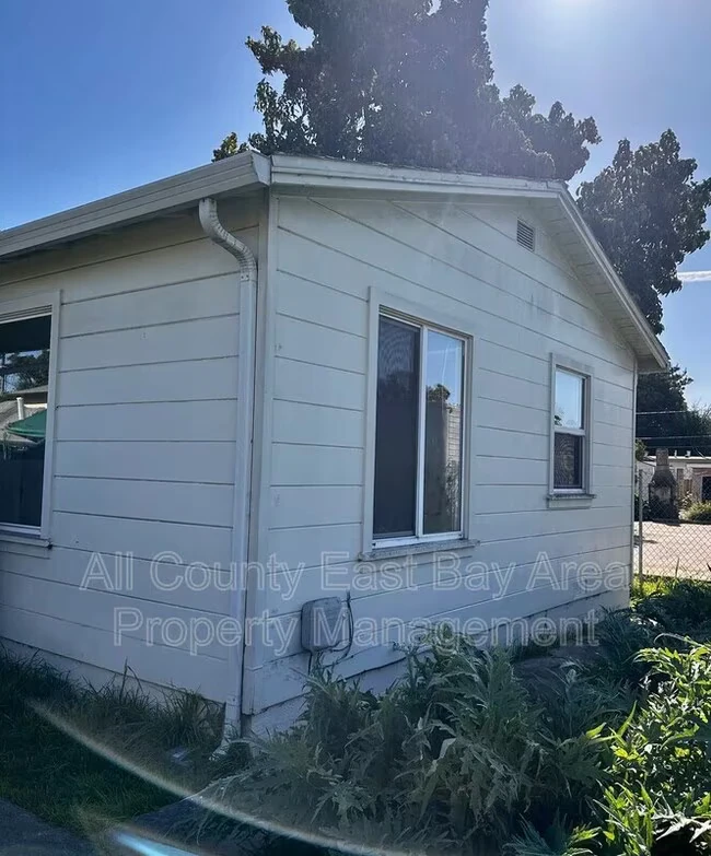 728 Cherry Way Hayward, CA 94541 photo 4