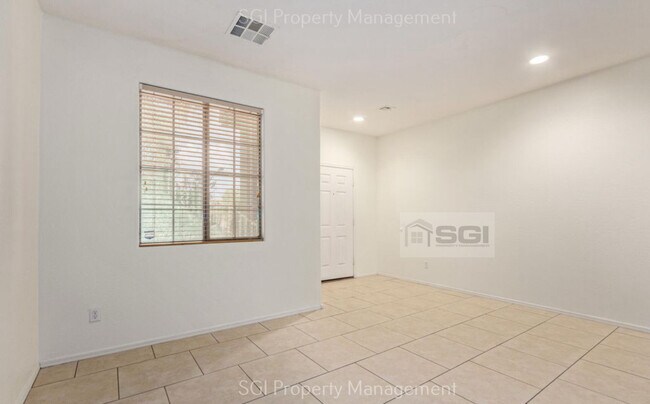6414 S 72nd Ln Phoenix, AZ 85339 photo 3