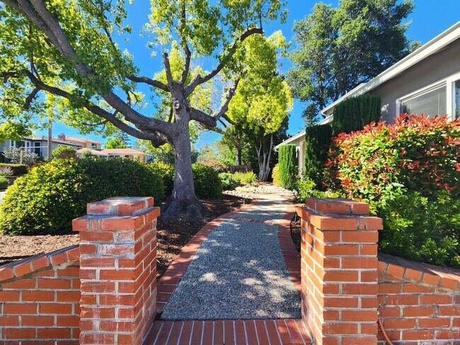 275 Alameda de las Pulgas Redwood City, CA 94062 photo 5