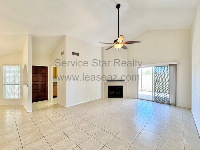 533 E Wescott Dr Phoenix, AZ 85024 photo 4