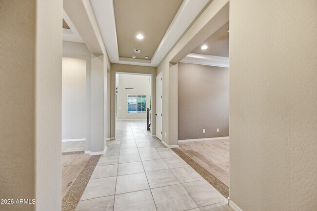 1930 E Horseshoe Dr Chandler, AZ 85249 photo 2
