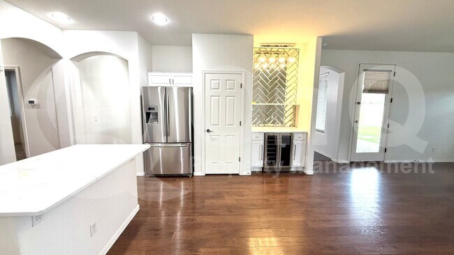 4927 W Magdalena Ln Phoenix, AZ 85339 photo 5