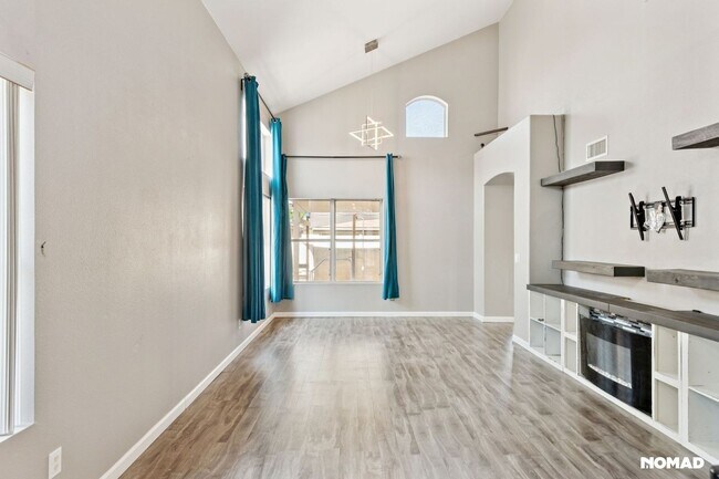1836 N Stapley Dr Mesa, AZ 85203 photo 5