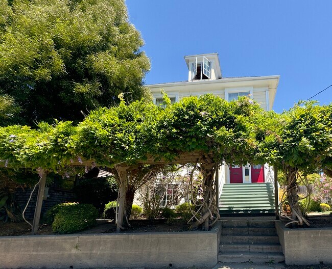 1939 Stuart St Berkeley, CA 94703 photo 3