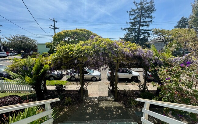 1939 Stuart St Berkeley, CA 94703 photo 2