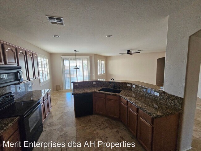 2936 E Country Shadows St Gilbert, AZ 85298 photo 4