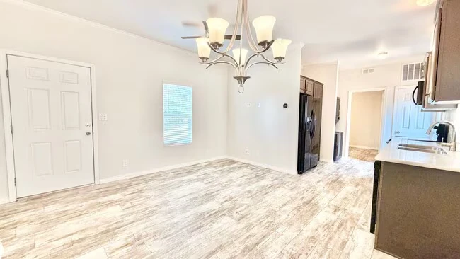 1727 S Hill Ave Fallbrook, CA 92028 photo 3