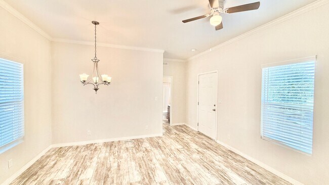 1727 S Hill Ave Fallbrook, CA 92028 photo 5