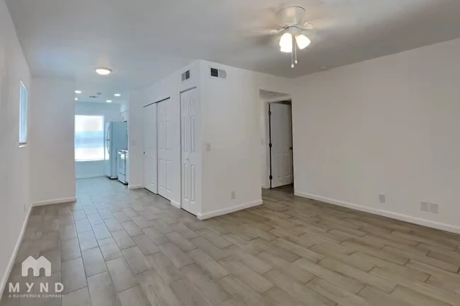 6657 W Ocotillo Rd Glendale, AZ 85301 photo 3