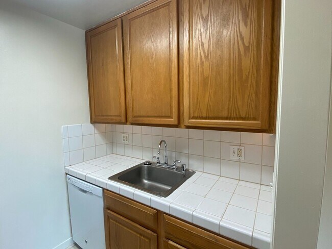 7 Captain Dr Emeryville, CA 94608 photo 5