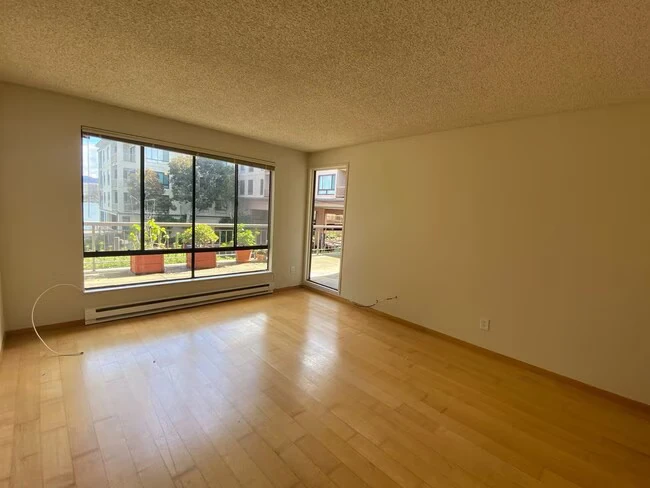 7 Captain Dr Emeryville, CA 94608 photo 3