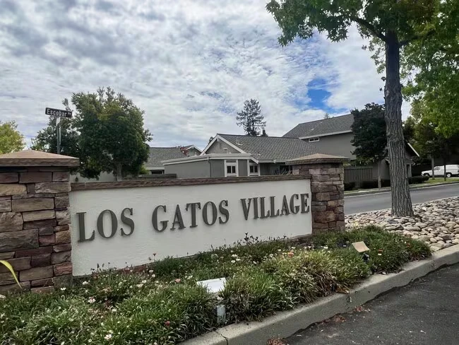 111 Escobar Ct Los Gatos, CA 95032 photo 2
