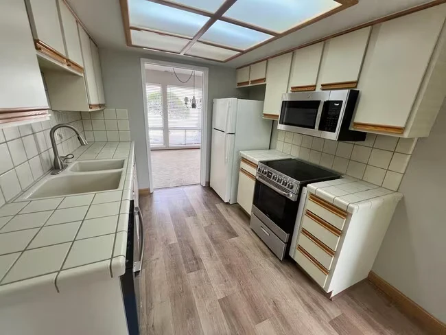111 Escobar Ct Los Gatos, CA 95032 photo 3