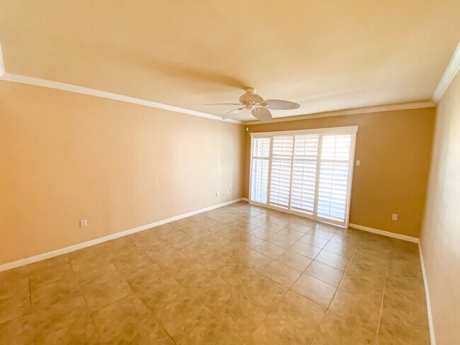 Charming 2-Bedroom Condo in Desirable McCormick Ranch photo 4
