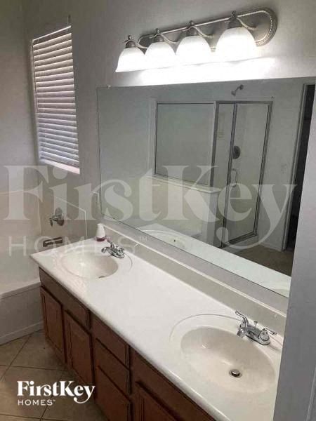 17623 W Cavedale Dr Surprise, AZ 85387
