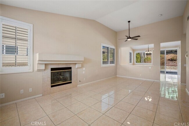 24058 Verdun Ln Murrieta, CA 92562 photo 2