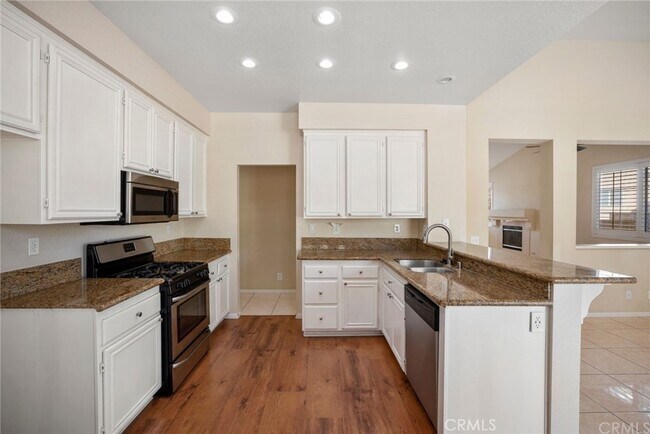 24058 Verdun Ln Murrieta, CA 92562 photo 5