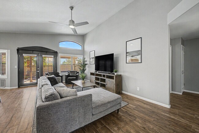 7243 W Morrow Dr Glendale, AZ 85308 photo 4