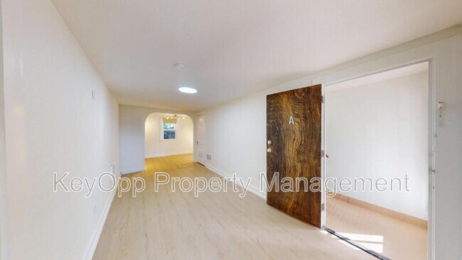 150 Nottingham Ave photo 5