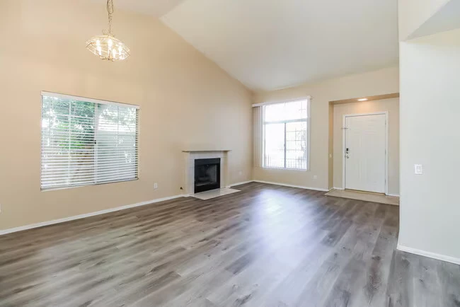 1130 N Meadows Dr Chandler, AZ 85224 photo 3