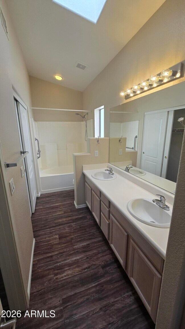 8362 W Melinda Ln Peoria, AZ 85382 photo 4