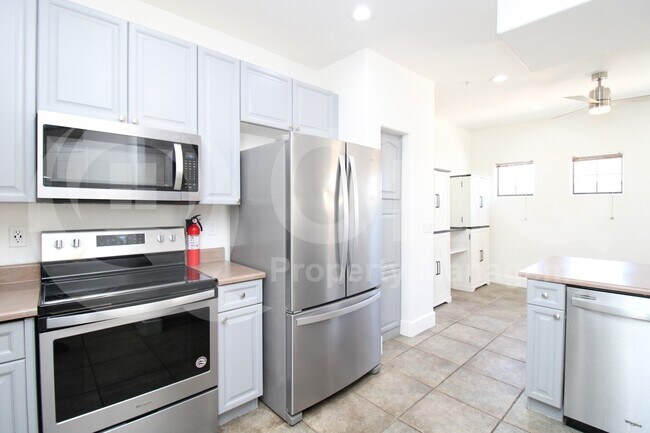 4200 N 82nd St Scottsdale, AZ 85251 photo 3