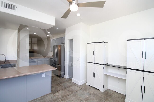 4200 N 82nd St Scottsdale, AZ 85251 photo 4