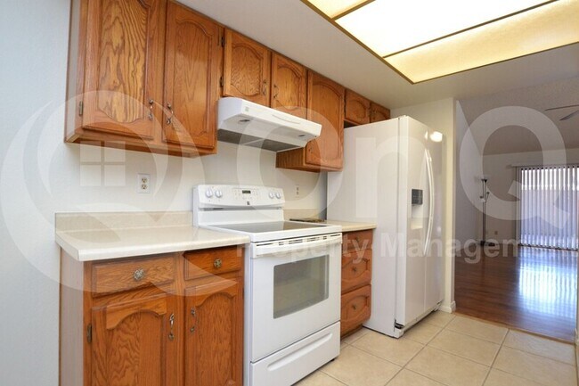 9145 E Gelding Dr Scottsdale, AZ 85260 photo 3