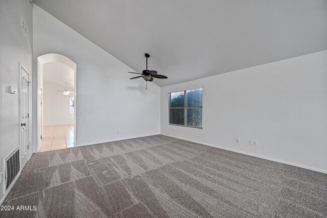 7160 E Lindner Ave Mesa, AZ 85209 photo 2