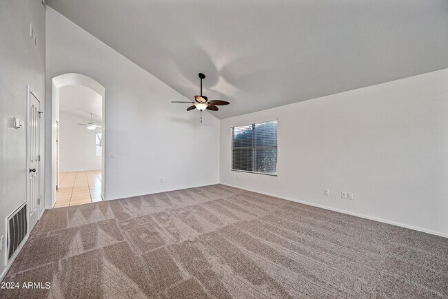 7160 E Lindner Ave Mesa, AZ 85209 photo 3
