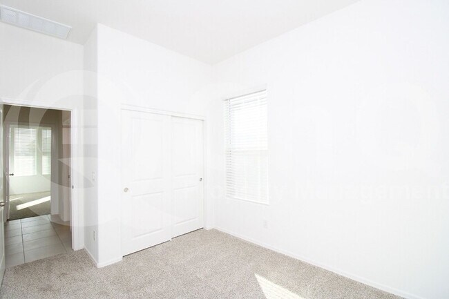 15604 W Smoketree Dr Surprise, AZ 85387 photo 5
