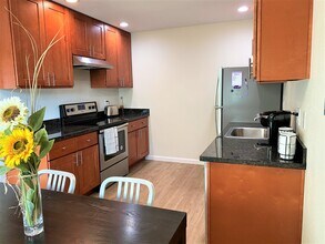 2BR-2BTH- WD, carpet/vinyl floor plan