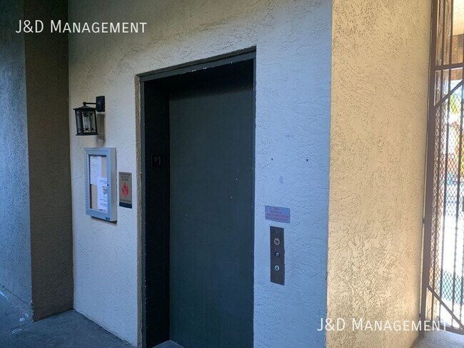 4521 55th St San Diego, CA 92115 photo 4