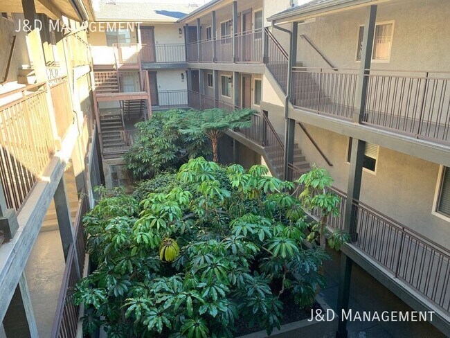 4521 55th St San Diego, CA 92115 photo 3