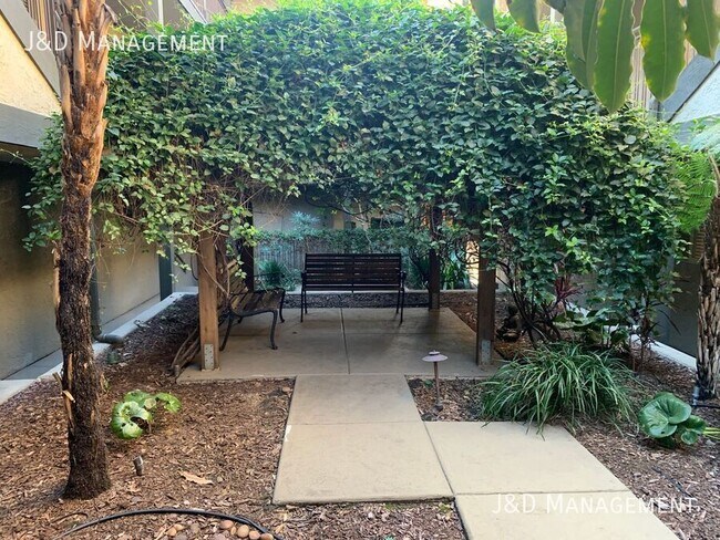 4521 55th St San Diego, CA 92115 photo 2