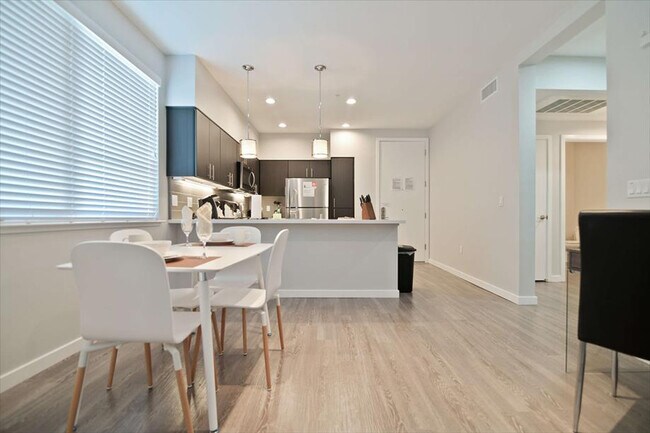 3639 Haven Ave Menlo Park, CA 94025 photo 5
