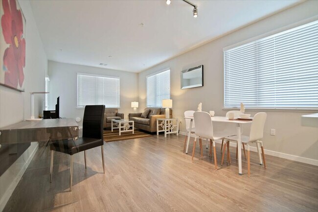 3639 Haven Ave Menlo Park, CA 94025 photo 3