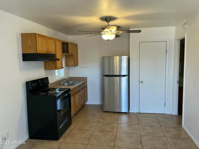 427 E Friar Ave Apache Junction, AZ 85119 photo 4