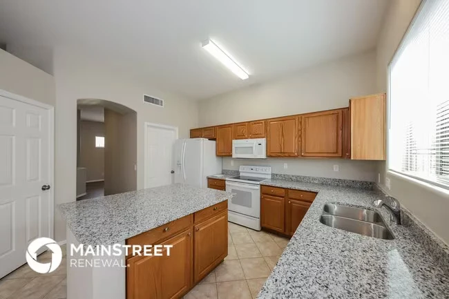 6332 W Pontiac Dr Glendale, AZ 85308 photo 4