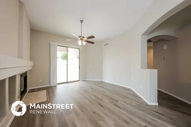 6332 W Pontiac Dr Glendale, AZ 85308 photo 2