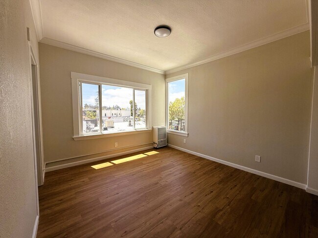 5634 College Ave Oakland, CA 94618 photo 5