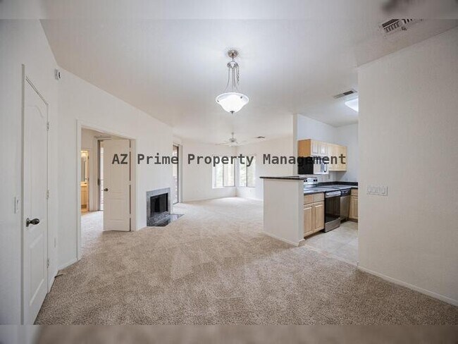 1411 E Orangewood Ave Phoenix, AZ 85020 photo 2