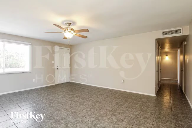 3733 E Eugie Ave Phoenix, AZ 85032 photo 3