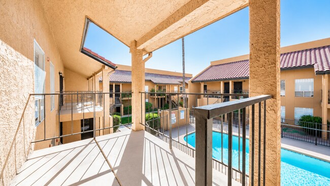 1831 W Mulberry Dr Phoenix, AZ 85015 photo 3
