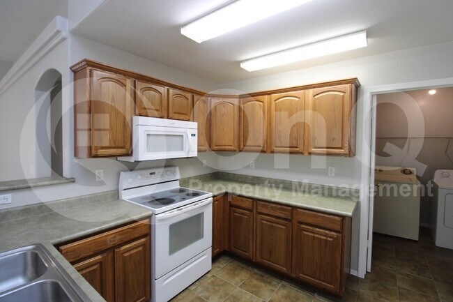 16057 W Sierra St Goodyear, AZ 85338 photo 3