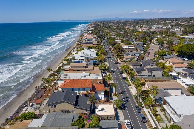 305 Neptune Ave Encinitas, CA 92024 photo 2