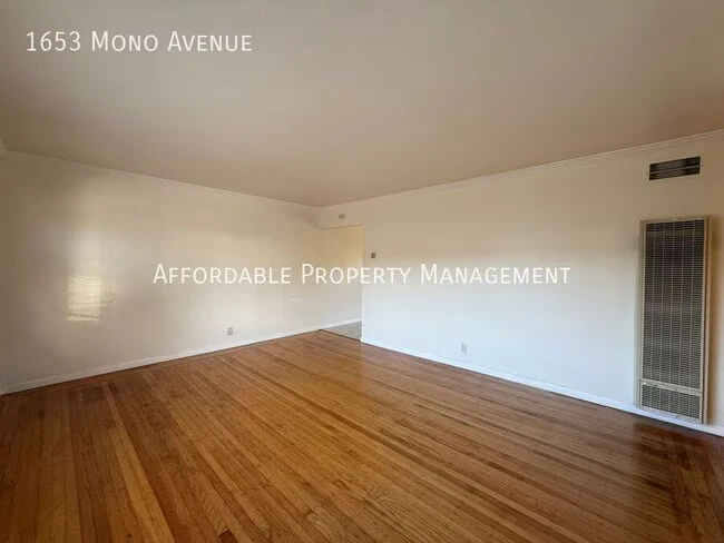 1653 Mono Ave photo 2