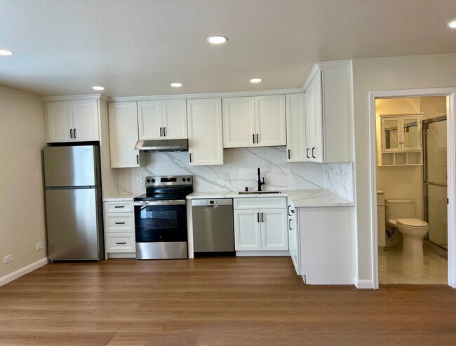 666 1st Ln South San Francisco, CA 94080 photo 5