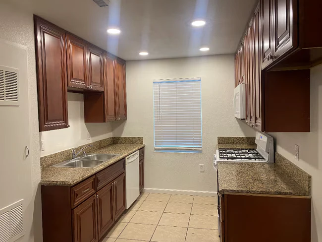 2 Central Ave Lemon Grove, CA 91945 photo 2